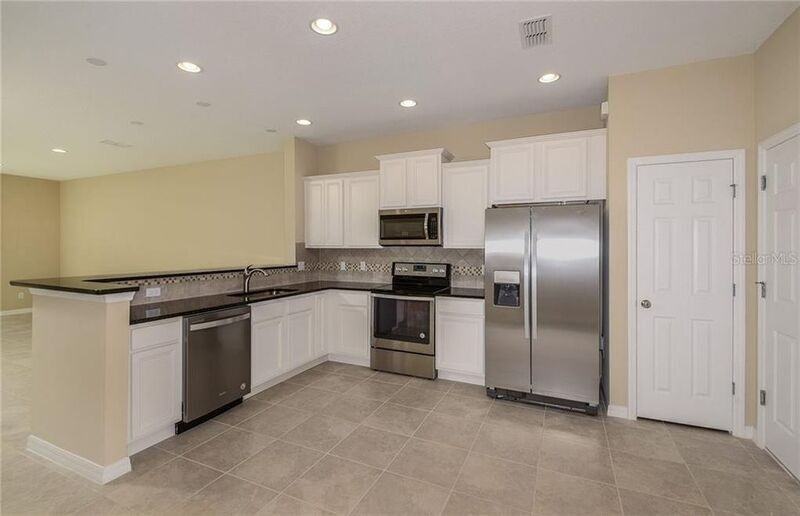 3901 Plainview Dr - Photo 2 of 7
