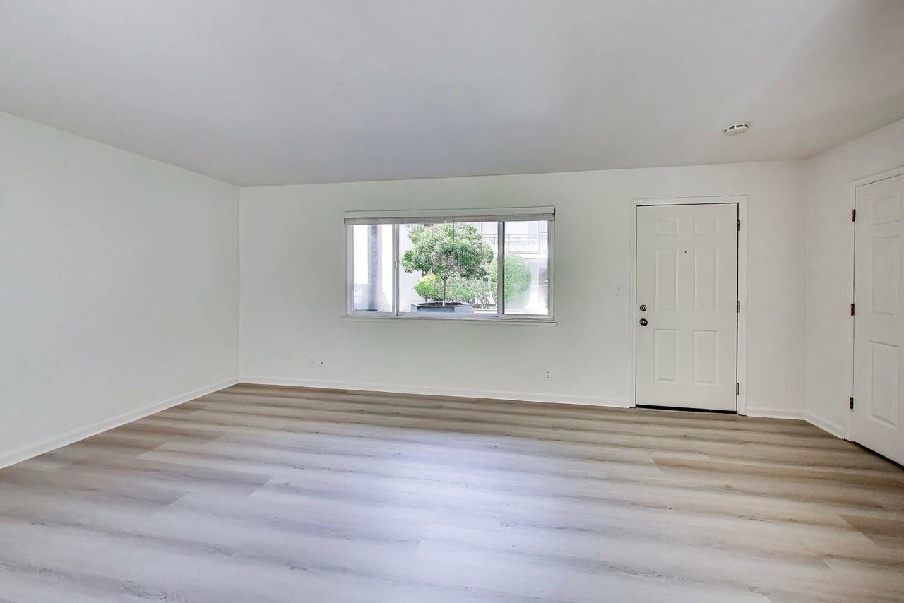 1758 S Grant St #01 - Photo 2 of 16