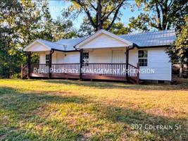 featured image of 802 Colerain St