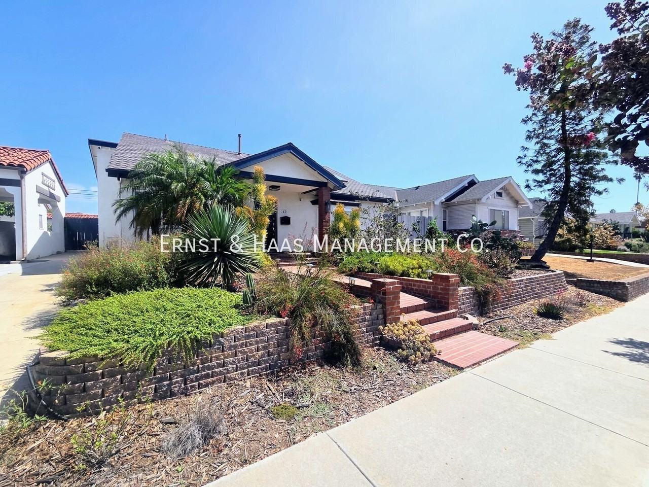 242 Ximeno Ave - Photo 2 of 25