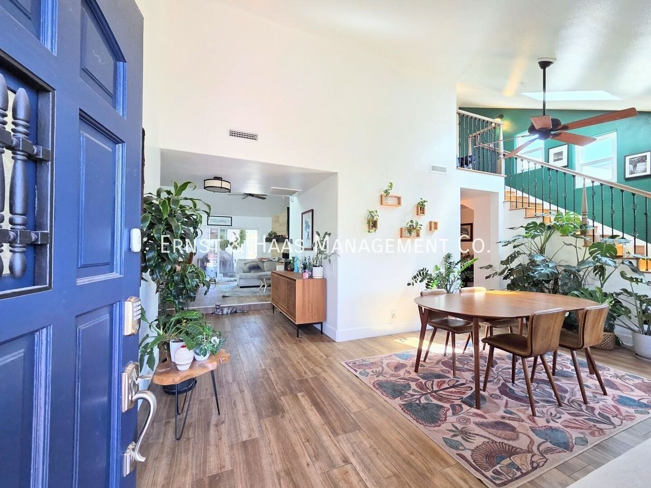 242 Ximeno Ave - Photo 3 of 25