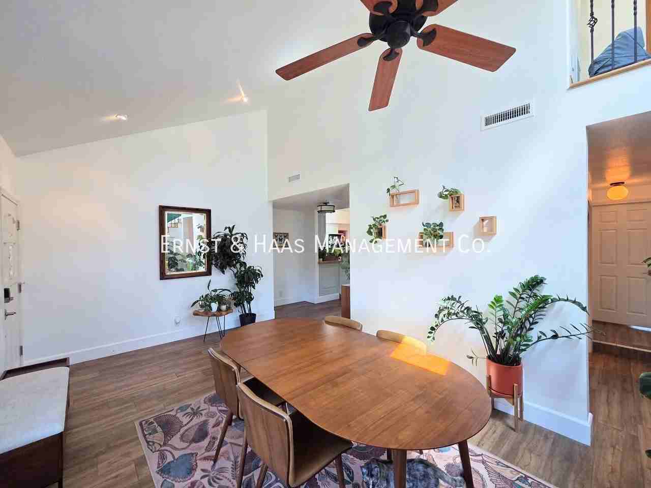 242 Ximeno Ave - Photo 7 of 25