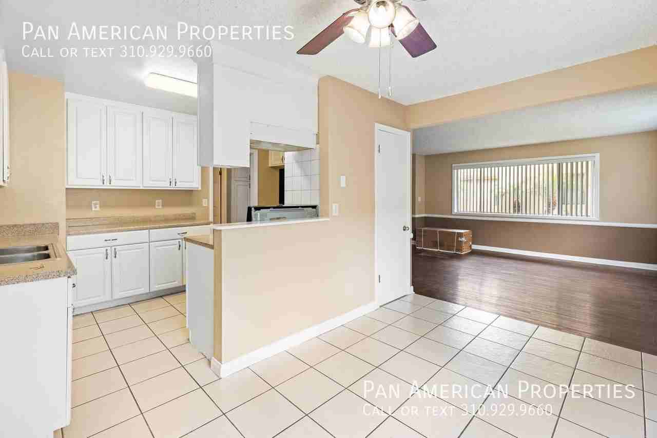 8153 Mcfadden Ave #01