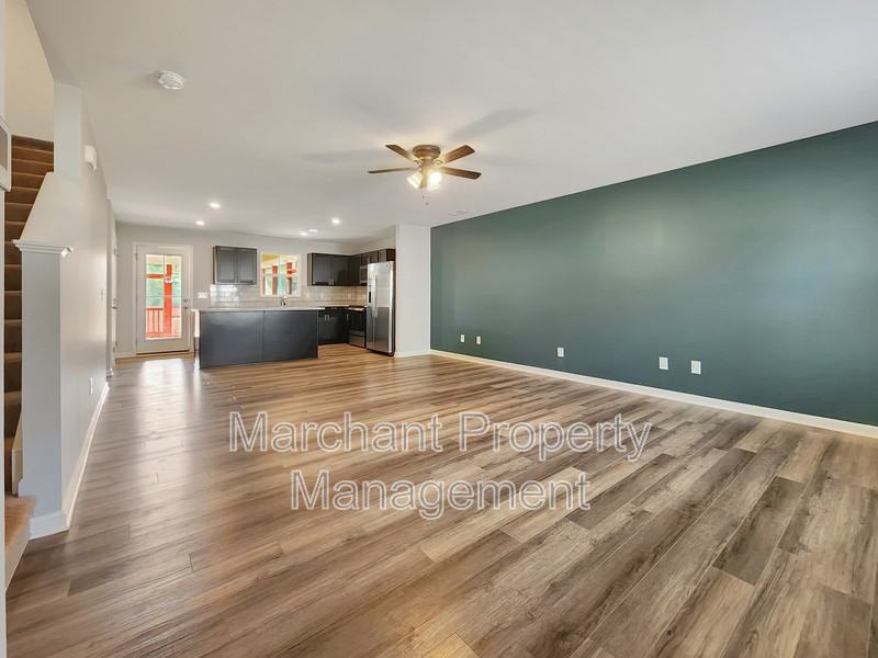 156 Barrington Creek Rd - Photo 4 of 32