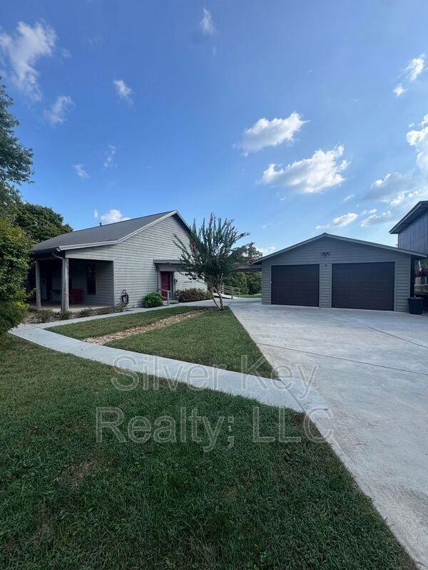 834 Highwayeast - Photo 6 of 47