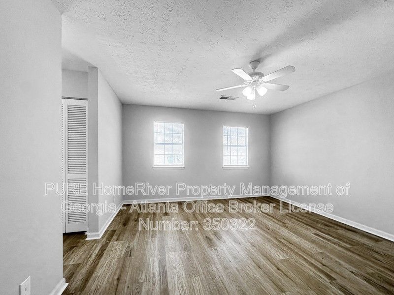 1174 Pin Oak Dr - Photo 7 of 17
