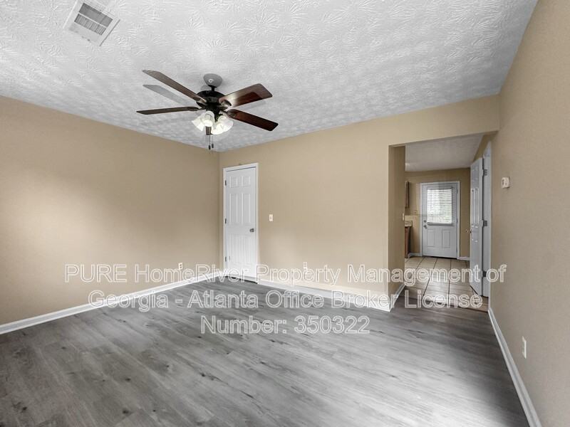 506 Oakwood Ct - Photo 3 of 17