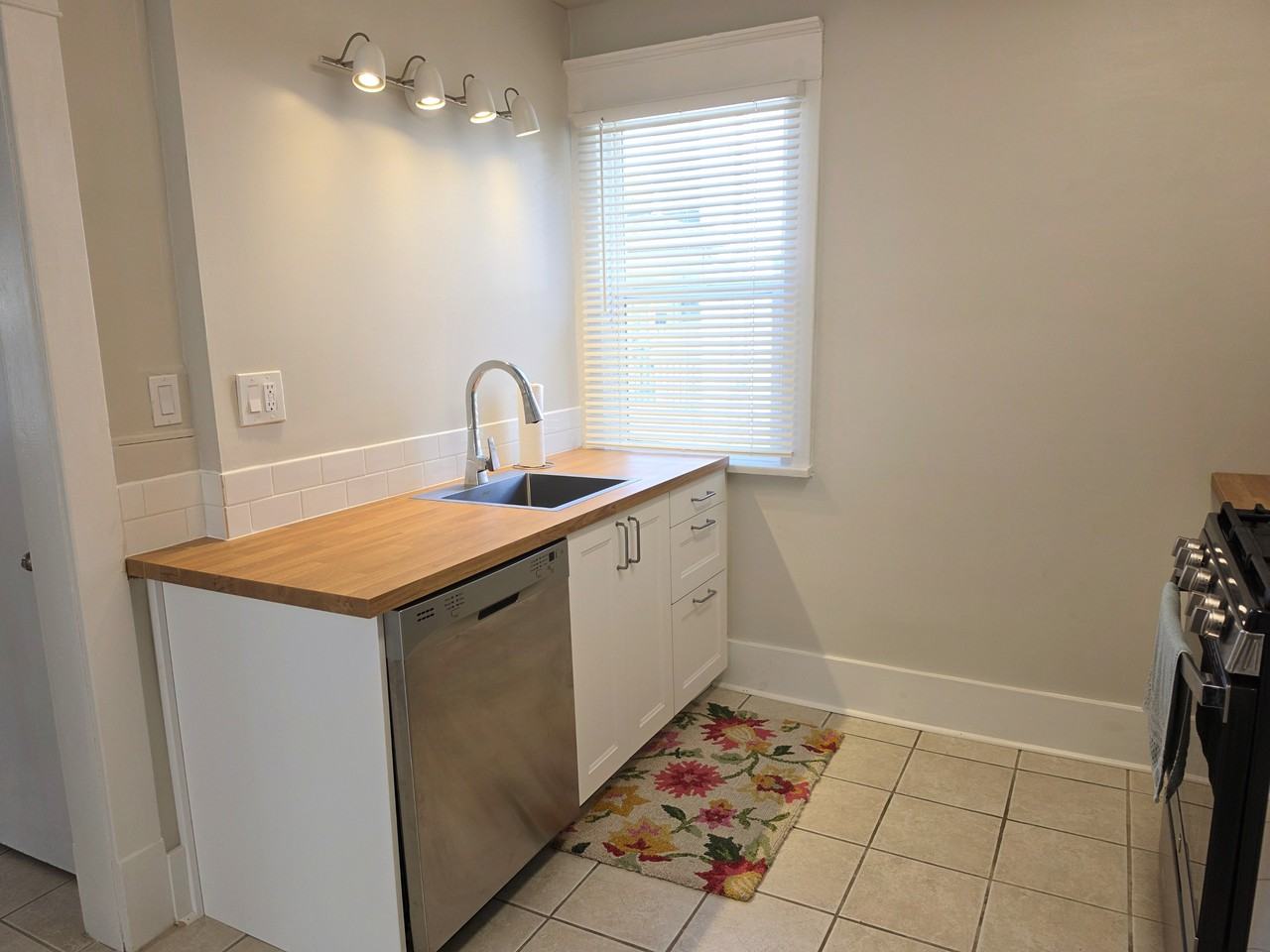 227 Bowen Rd - Photo 7 of 16