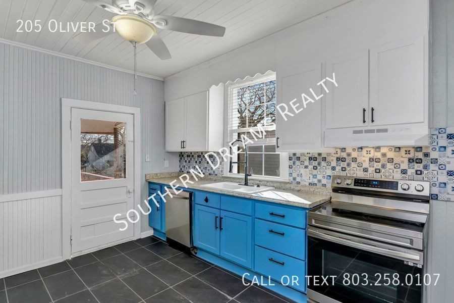 205 Oliver St - Photo 4 of 18