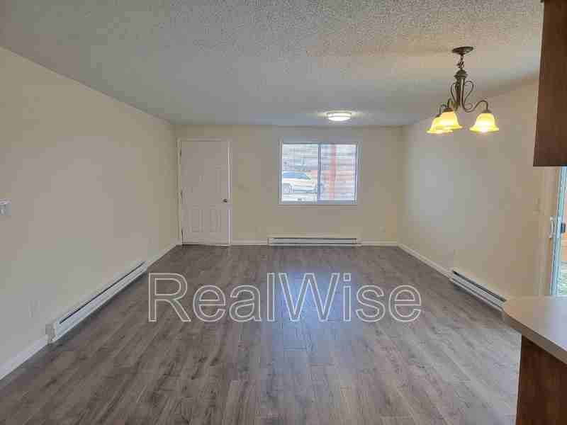 2956 Sw 23rd St - Photo 6 of 14