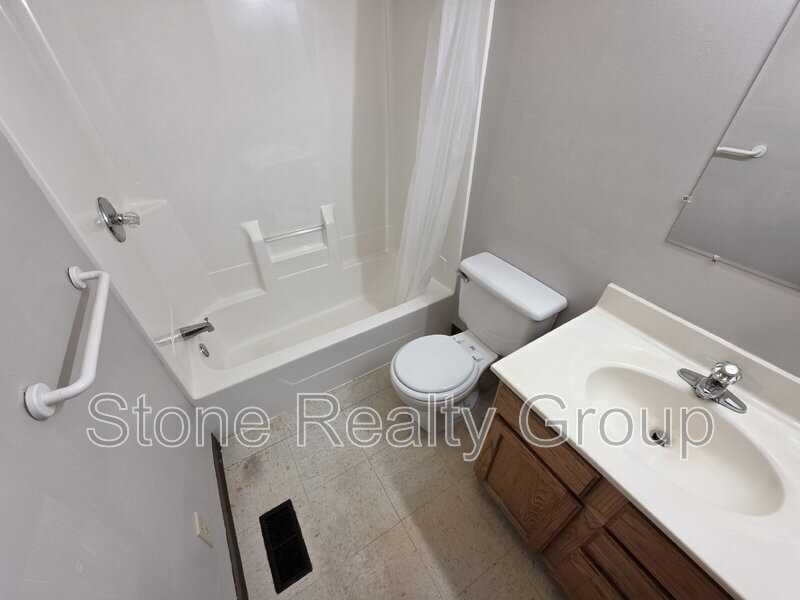 700 S 7th St #A - Photo 6 of 14