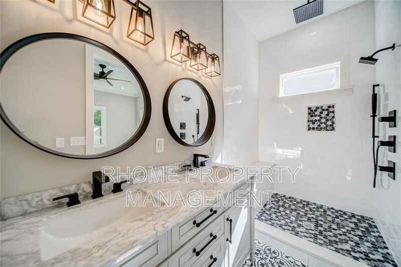 1058 White Oak Ave Sw - Photo 2 of 14
