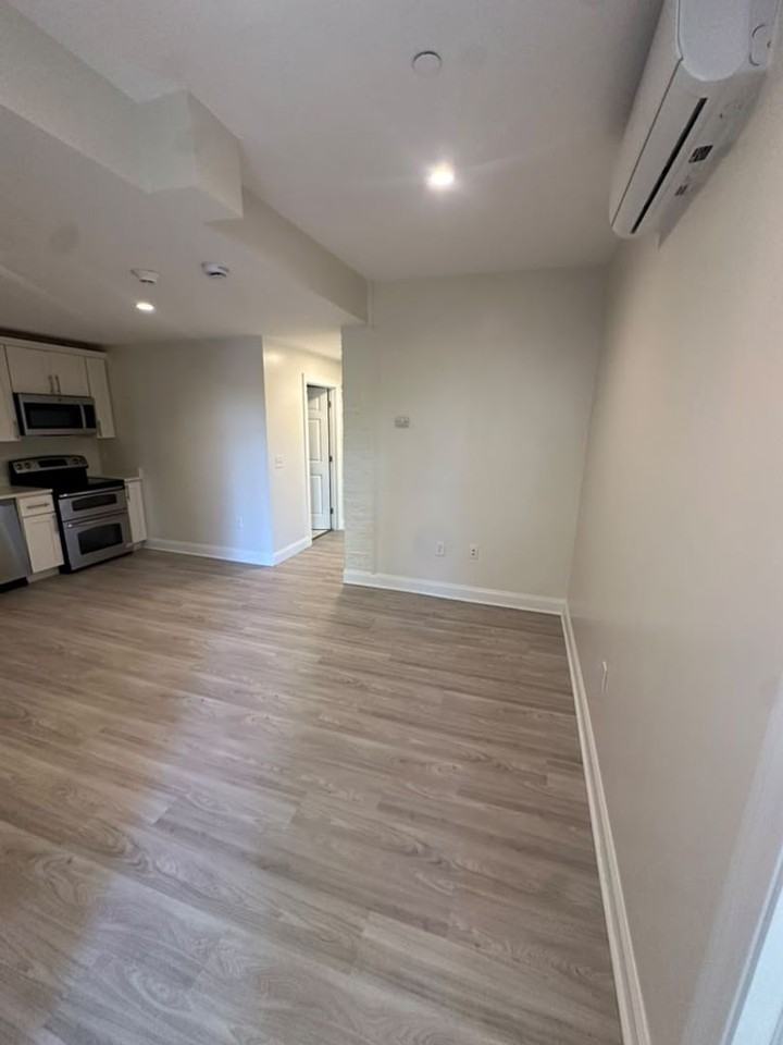 11 Park St - Photo 3 of 21