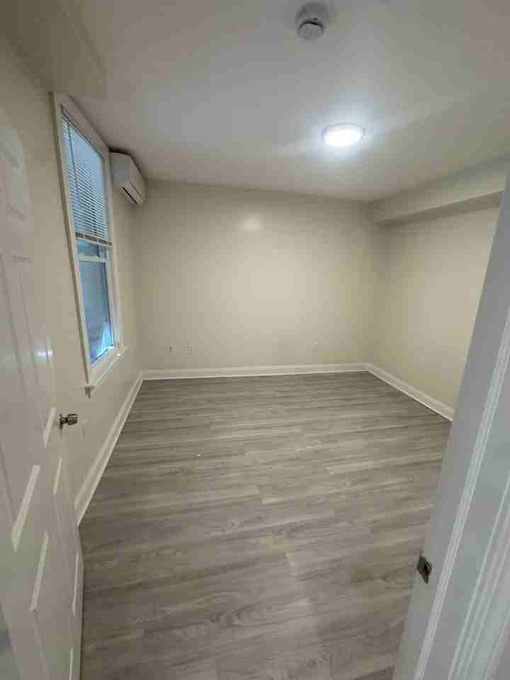 11 Park St - Photo 5 of 21
