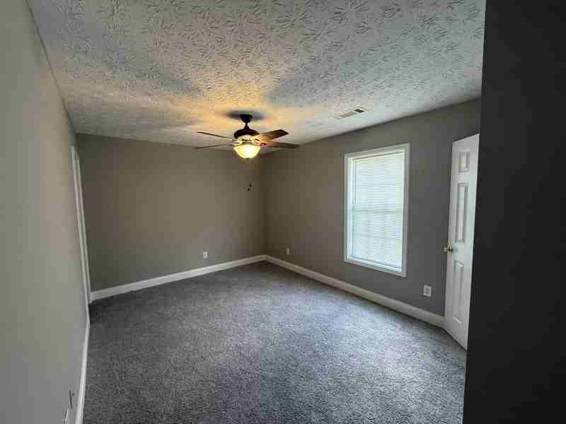 281 Westchester Cir - Photo 5 of 15