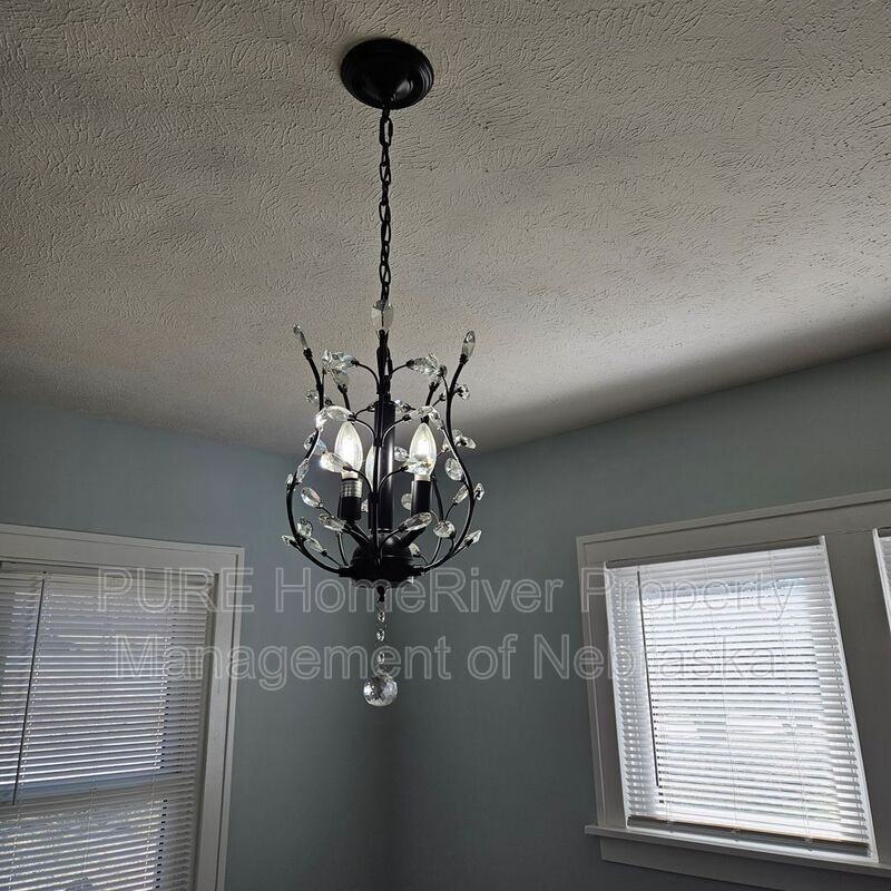 3901 Curtis Ave - Photo 4 of 27