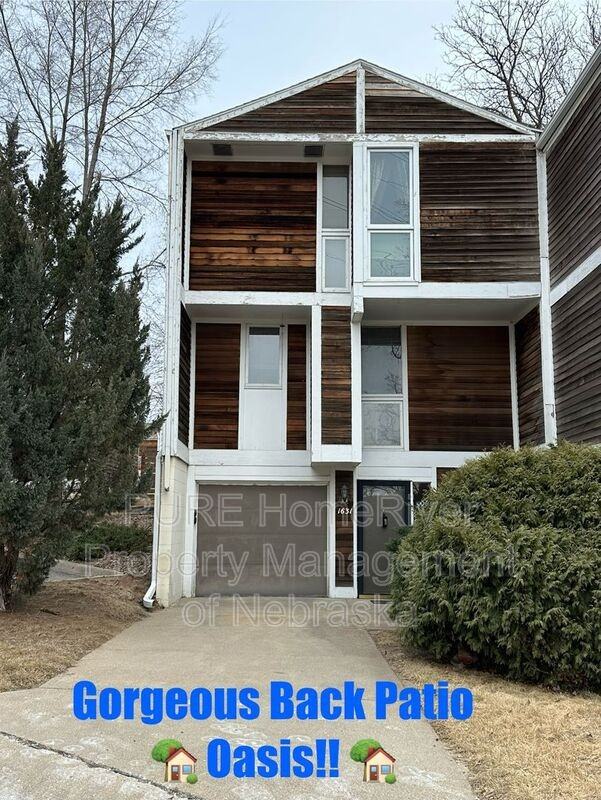 1631 N 109th Plz