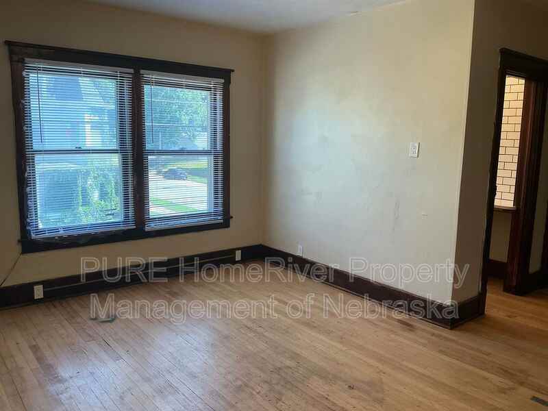 120 N 6th St #O - Photo 4 of 17
