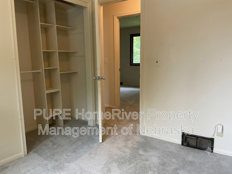 15229 Y St - Photo 4 of 24