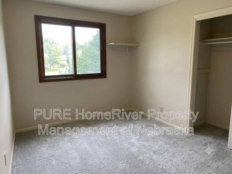 15229 Y St - Photo 5 of 24