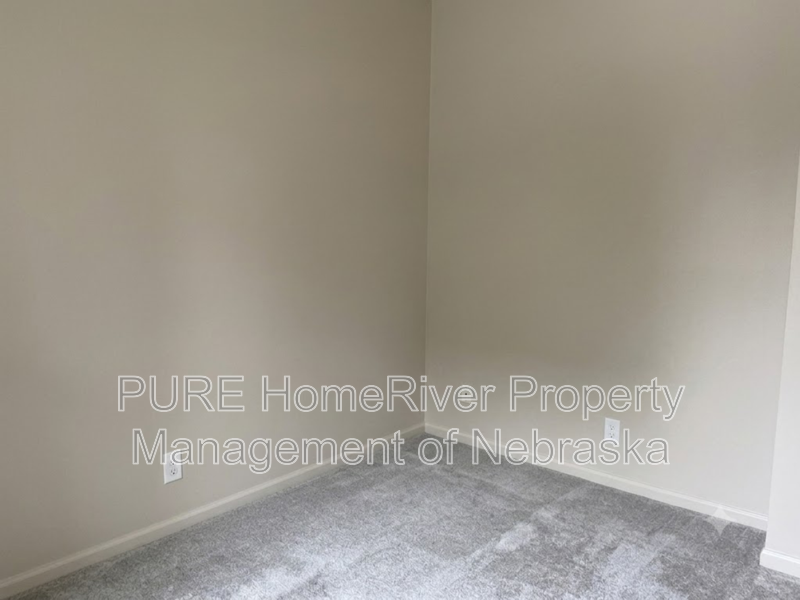 15229 Y St - Photo 6 of 24