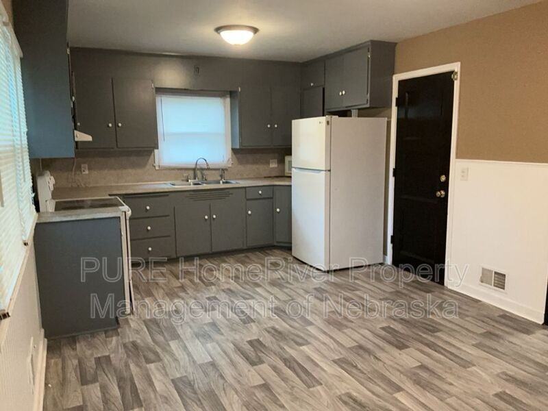 5236 Ames Ave - Photo 5 of 36