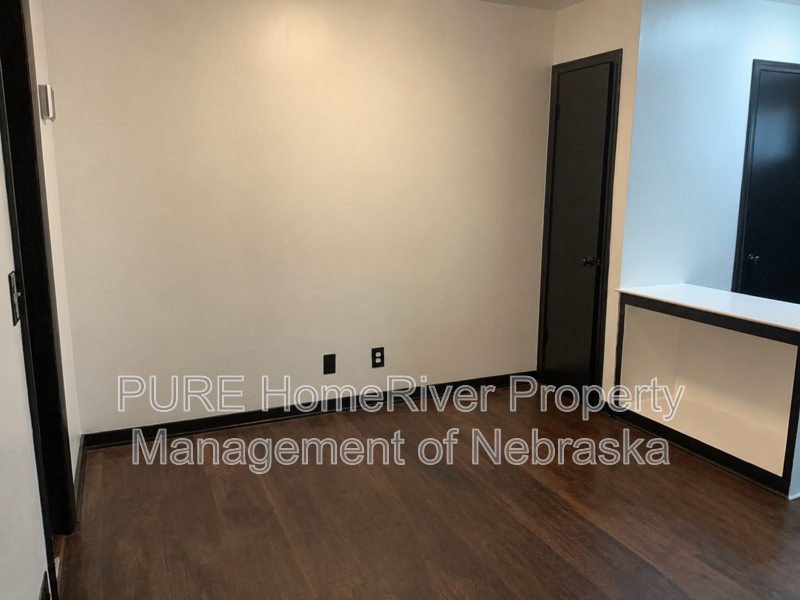 5236 Ames Ave - Photo 7 of 36
