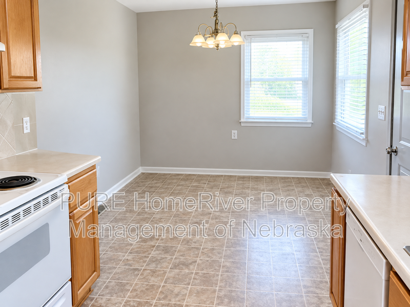 3107 S 44th Ave - Photo 4 of 13