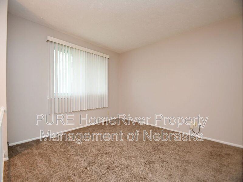 2511 N 143rd Ave - Photo 5 of 23