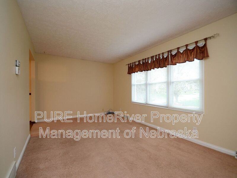 2121 S 163rd Cir - Photo 7 of 31