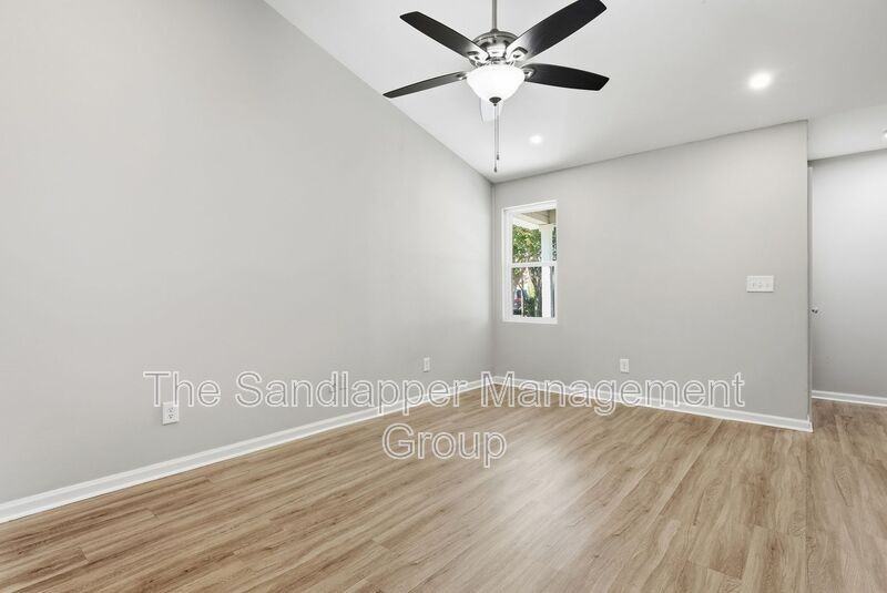 5230 - Photo 4 of 21