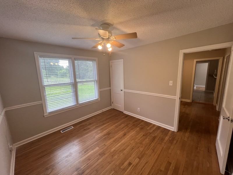 111 Glenhaven Rd - Photo 2 of 7