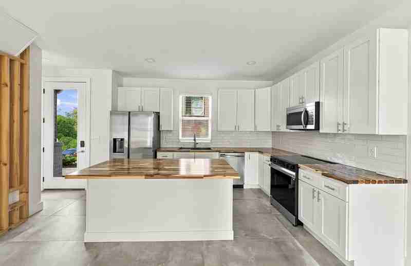 2725 Whittle Springs Rd - Photo 5 of 10