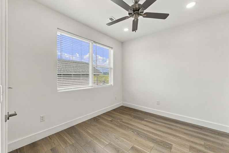 2725 Whittle Springs Rd - Photo 6 of 10