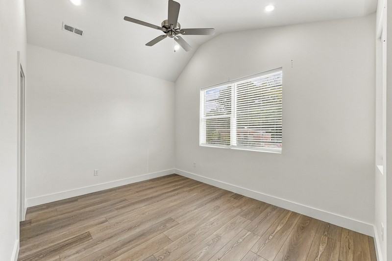 2725 Whittle Springs Rd - Photo 7 of 10