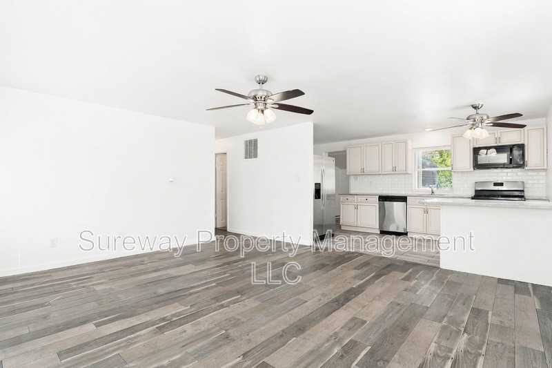 90 Atlantic Ave - Photo 2 of 15