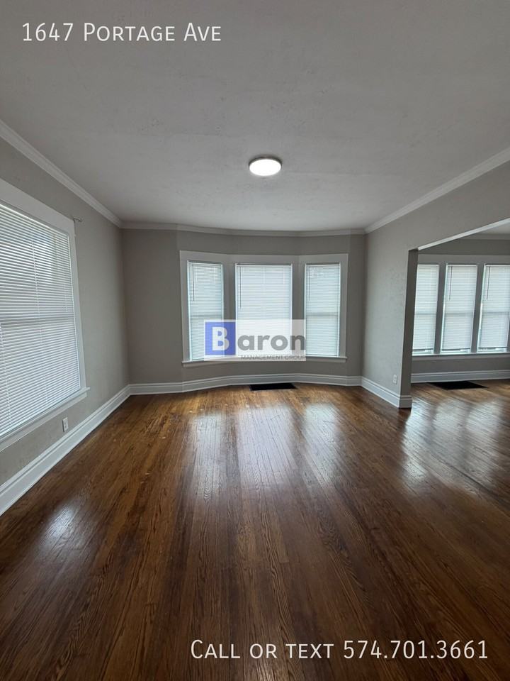 1647 Portage Ave - Photo 5 of 16