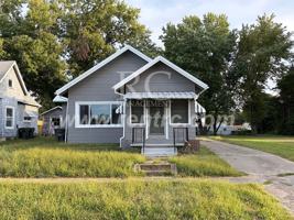 featured image of 121 Warrington Ave