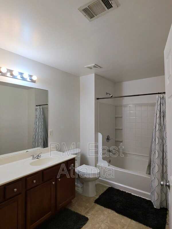 2232 Leicester Way Se - Photo 7 of 9