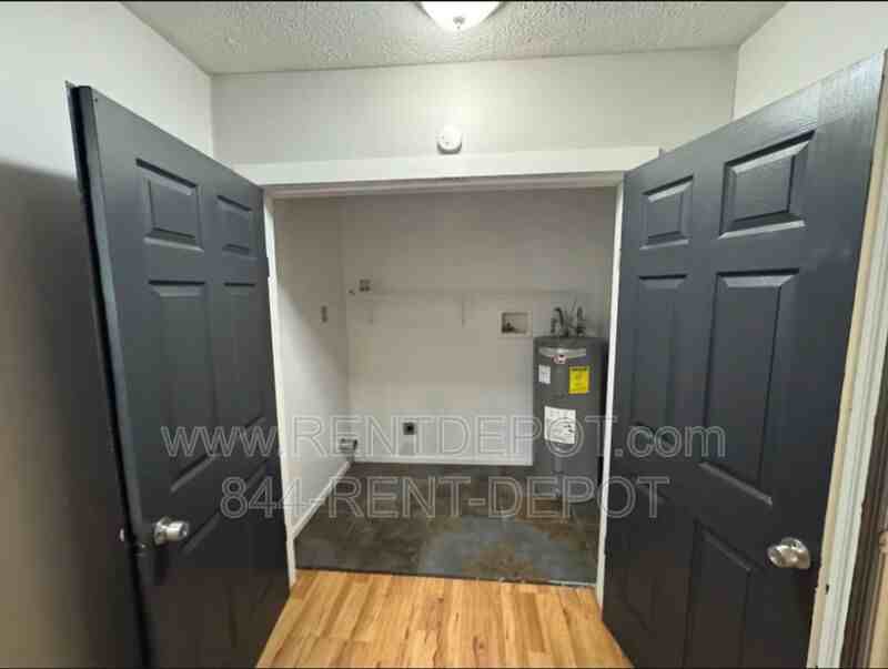 1013 N 2nd Ave - Photo 4 of 12