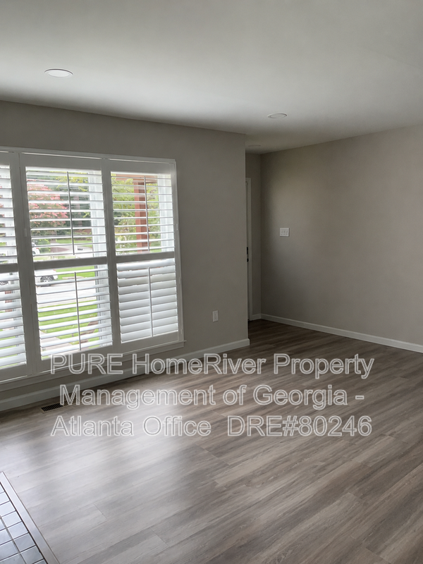 1880 Dorsey Ave - Photo 4 of 20