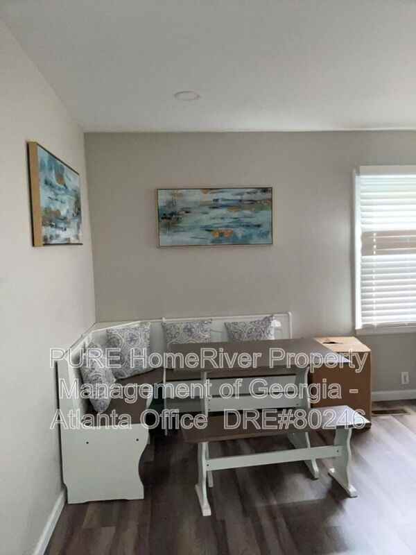 1880 Dorsey Ave - Photo 6 of 20