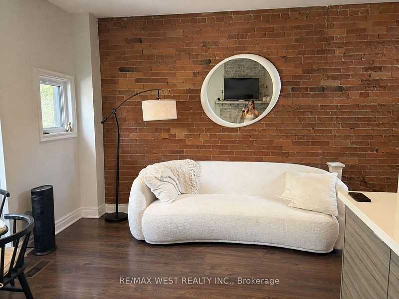 28 Spencer Avenue - Photo 4 of 28