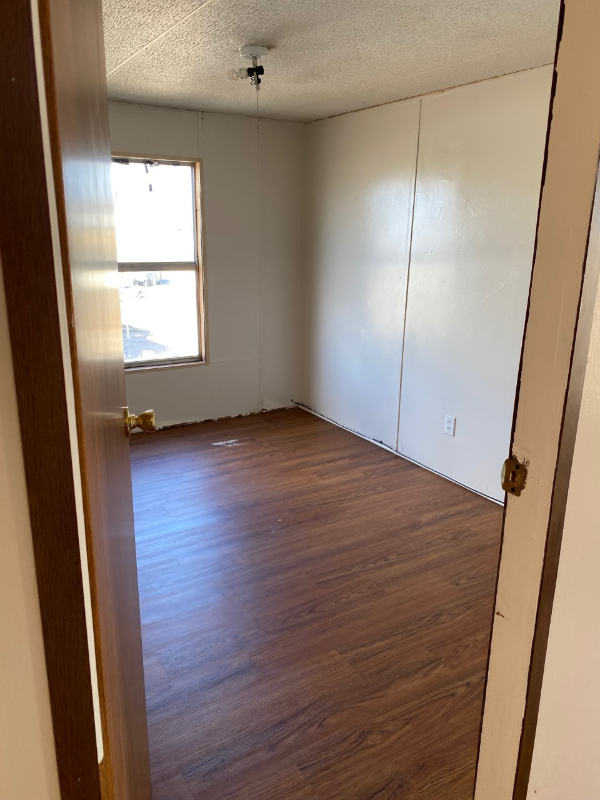 125 Pebbles Ln - Photo 4 of 10