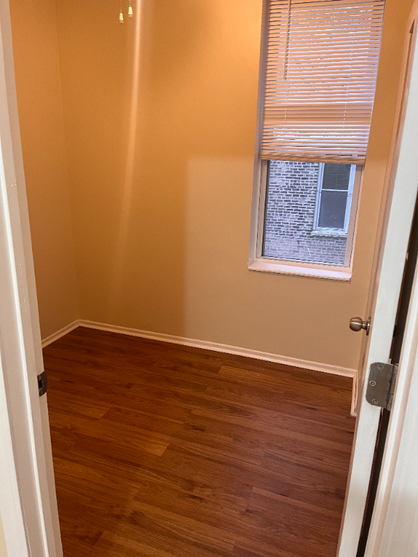 1356 N Greenview Ave #1R - Photo 7 of 11
