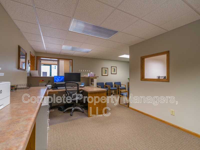 222 E Main St - Photo 4 of 22