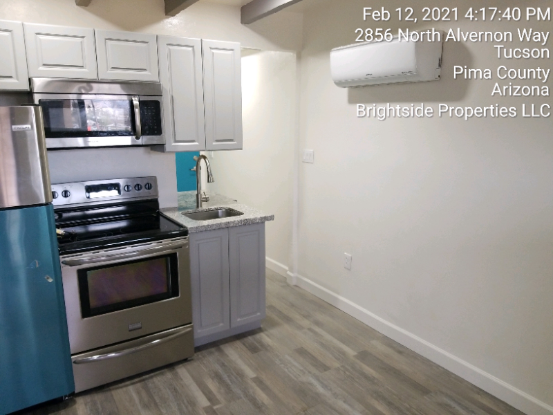 2858 N Alvernon Way - Photo 3 of 43