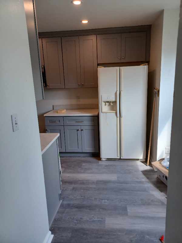 334 Falling Ln - Photo 4 of 12