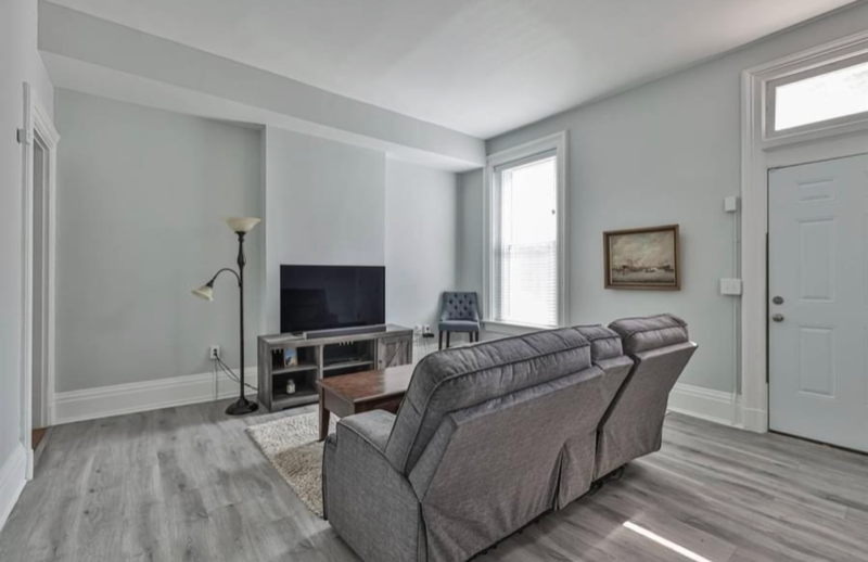 2281 Loth St - Photo 2 of 16