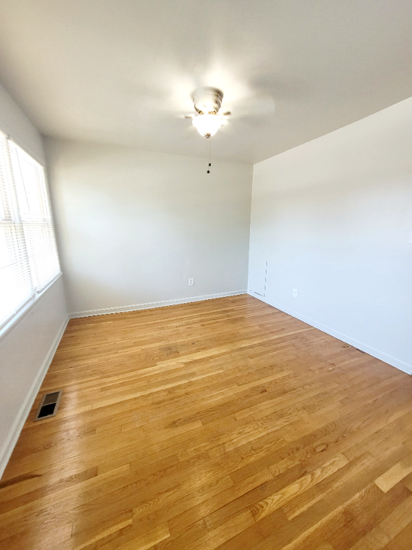 8 Bainbridge Ave #A - Photo 2 of 7